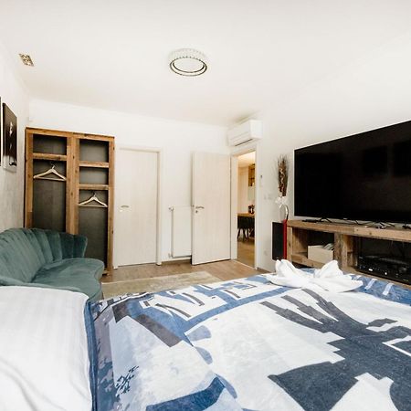 Backstage Loft Apartment บูดาเปสต์ ภายนอก รูปภาพ